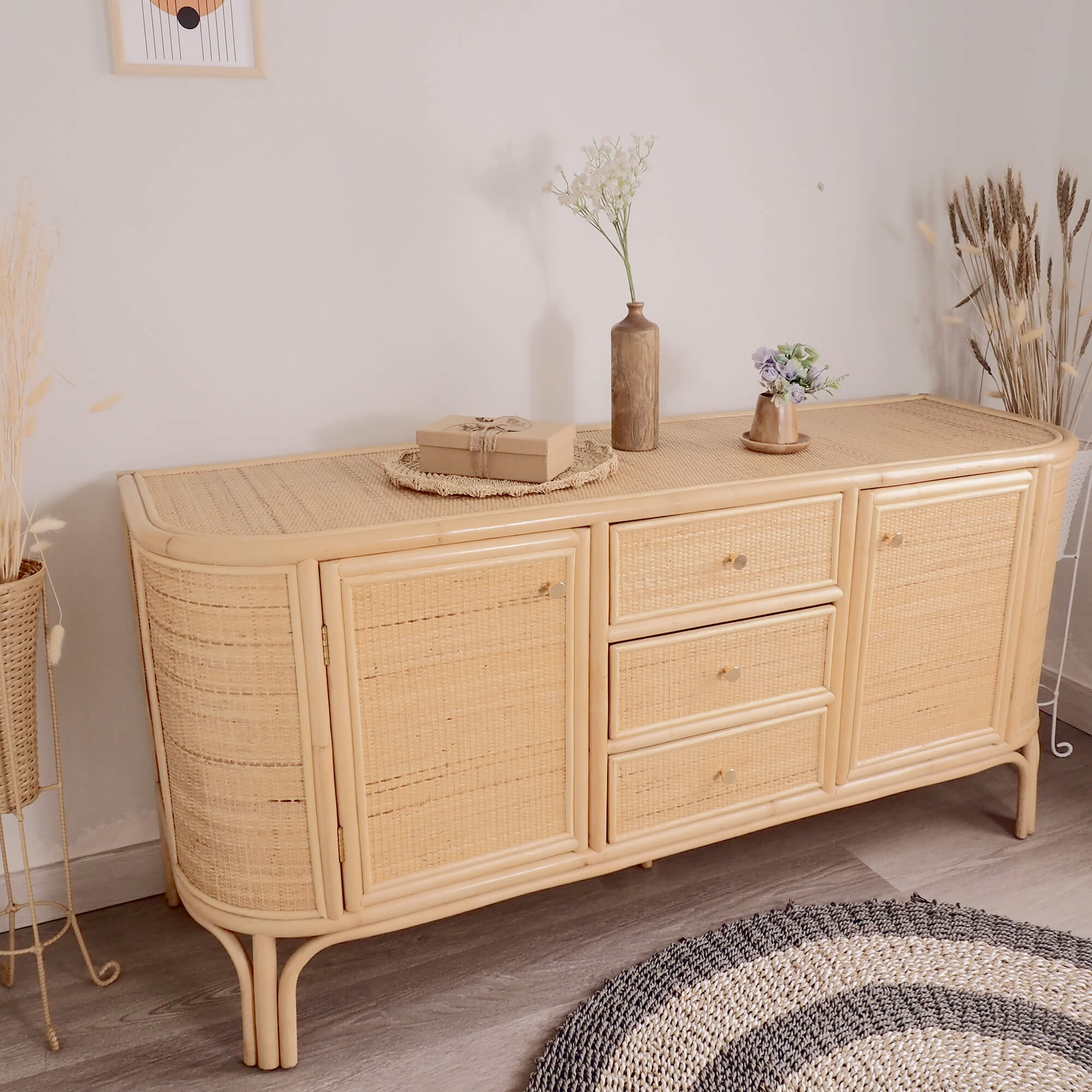 Aparador-INDO-com-2-portas-e-3-gavetas---Carvalho-e-Rattan