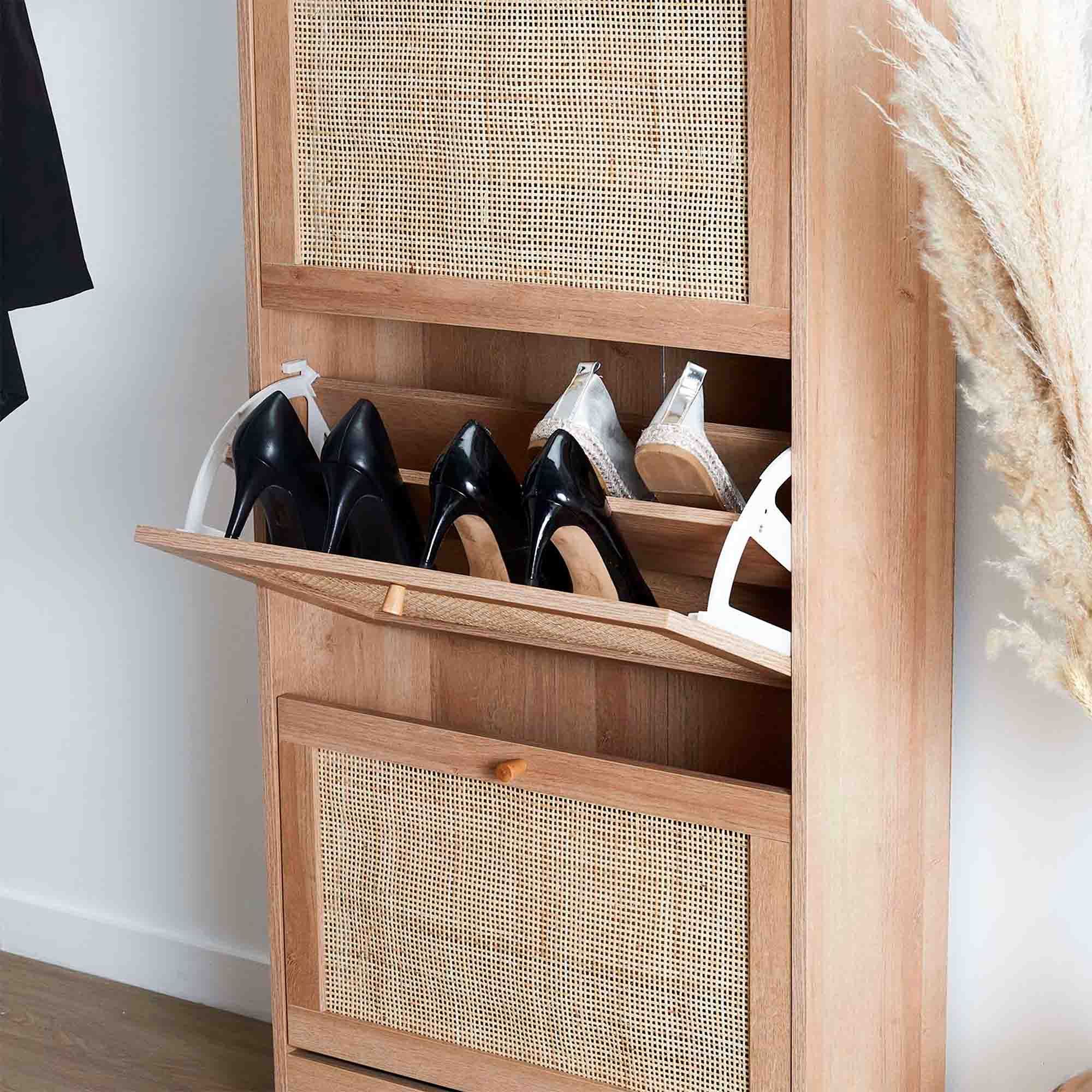 Sapateira-BALI---Carvalho-Rattan